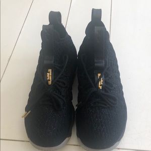 Lebron 15 metalic gold Black/Gold Size US Mens 9